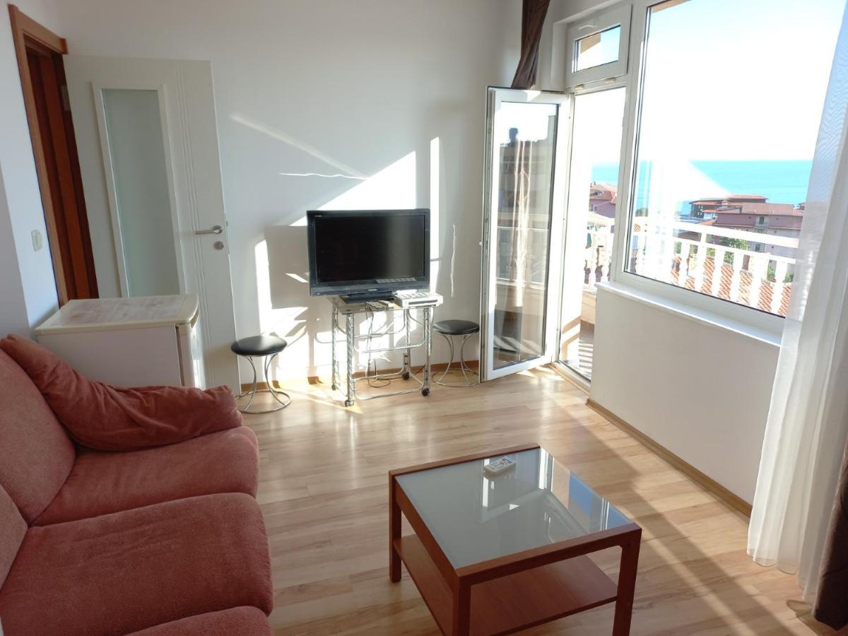 Guest House Rona - Free Parking And Sea View Sveti Vlas Exterior photo