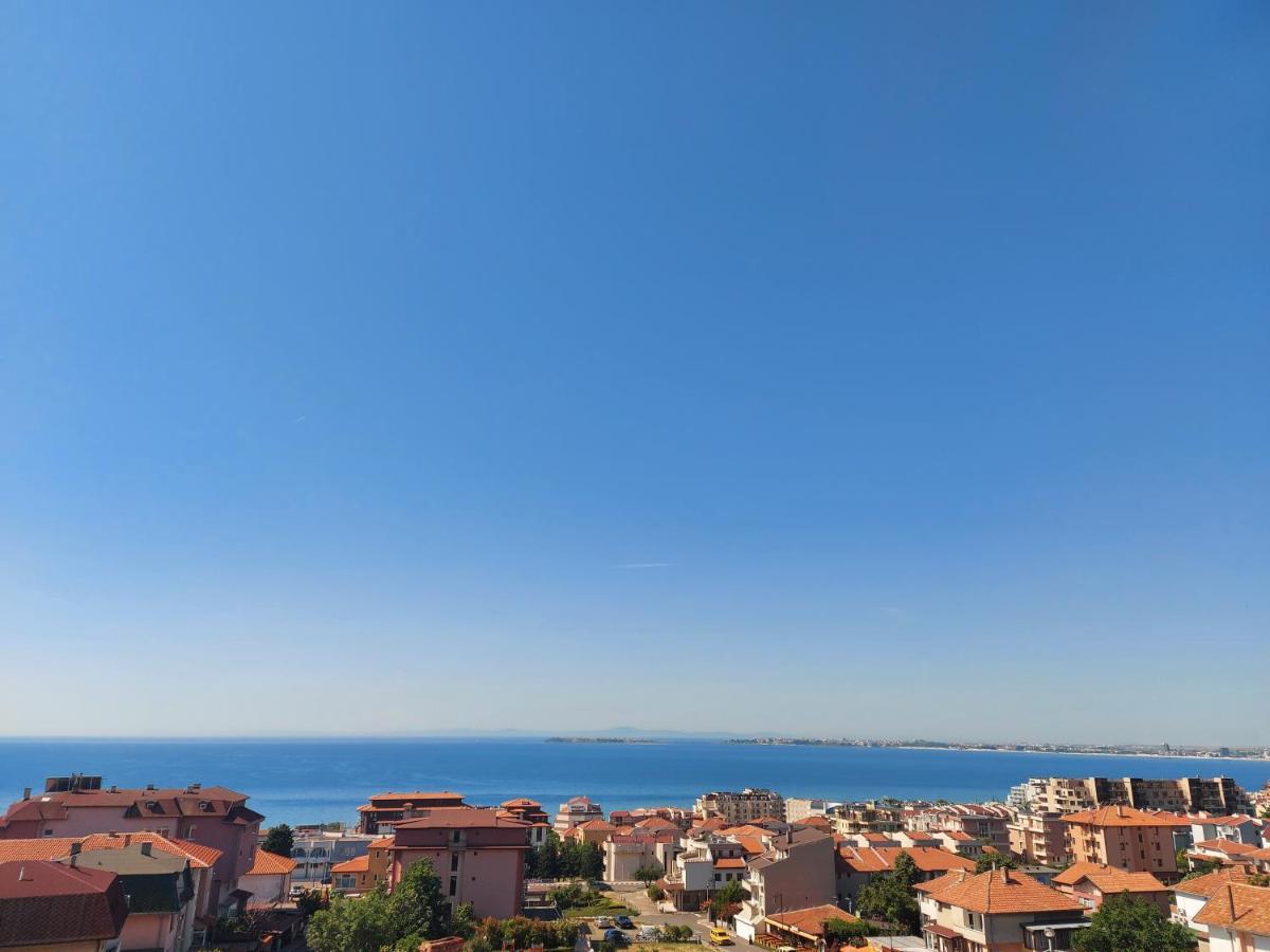 Guest House Rona - Free Parking And Sea View Sveti Vlas Exterior photo